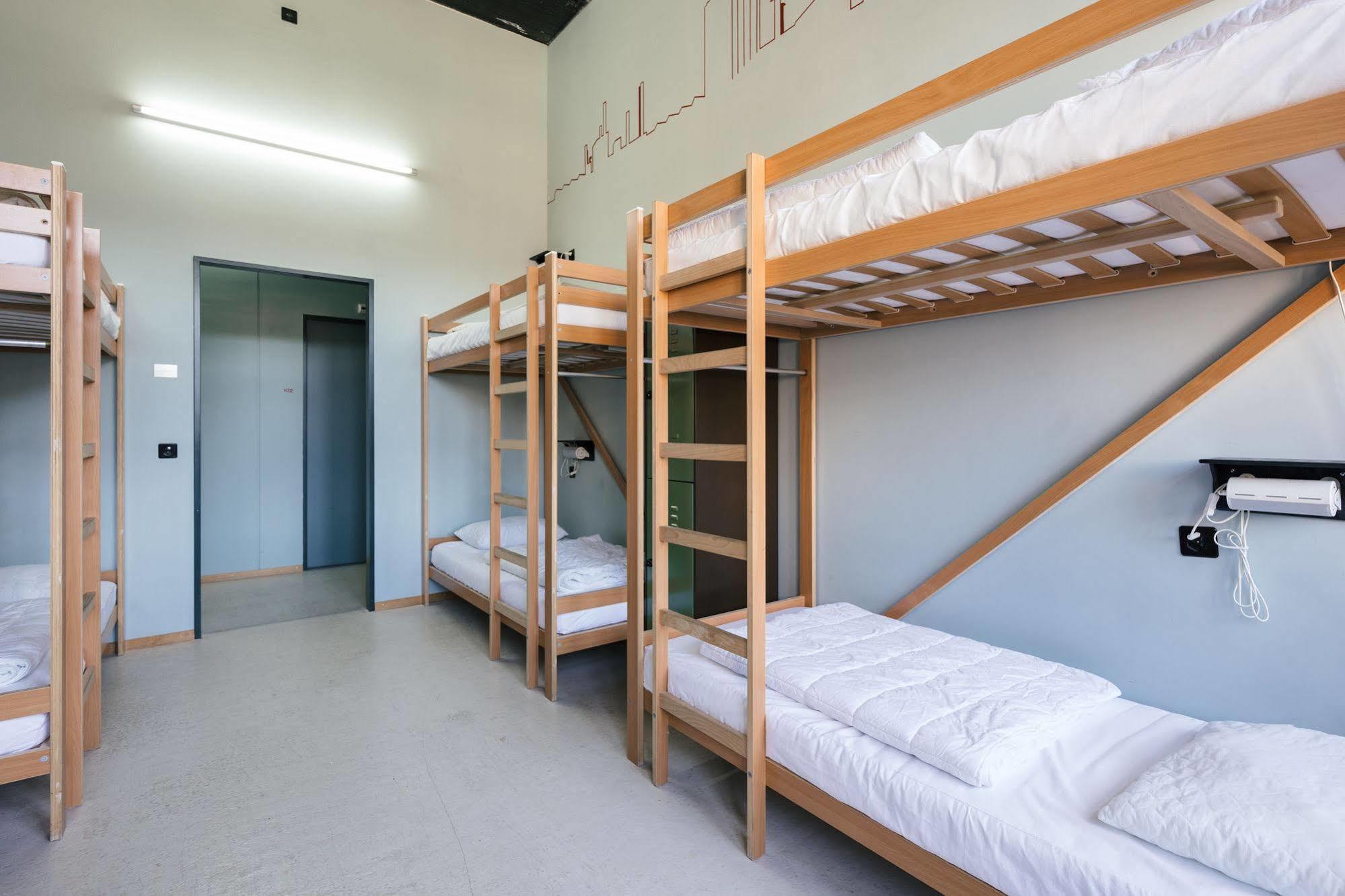 Depot 195 - Hostel Winterthur Exterior photo